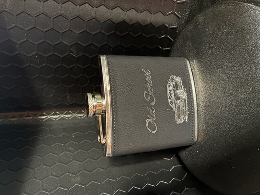 Personalisierter Flachmann mit Gravur