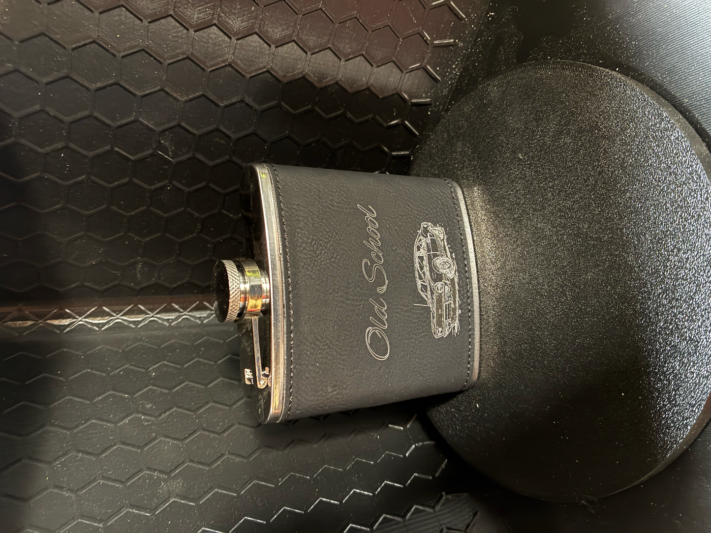 Personalisierter Flachmann mit Gravur